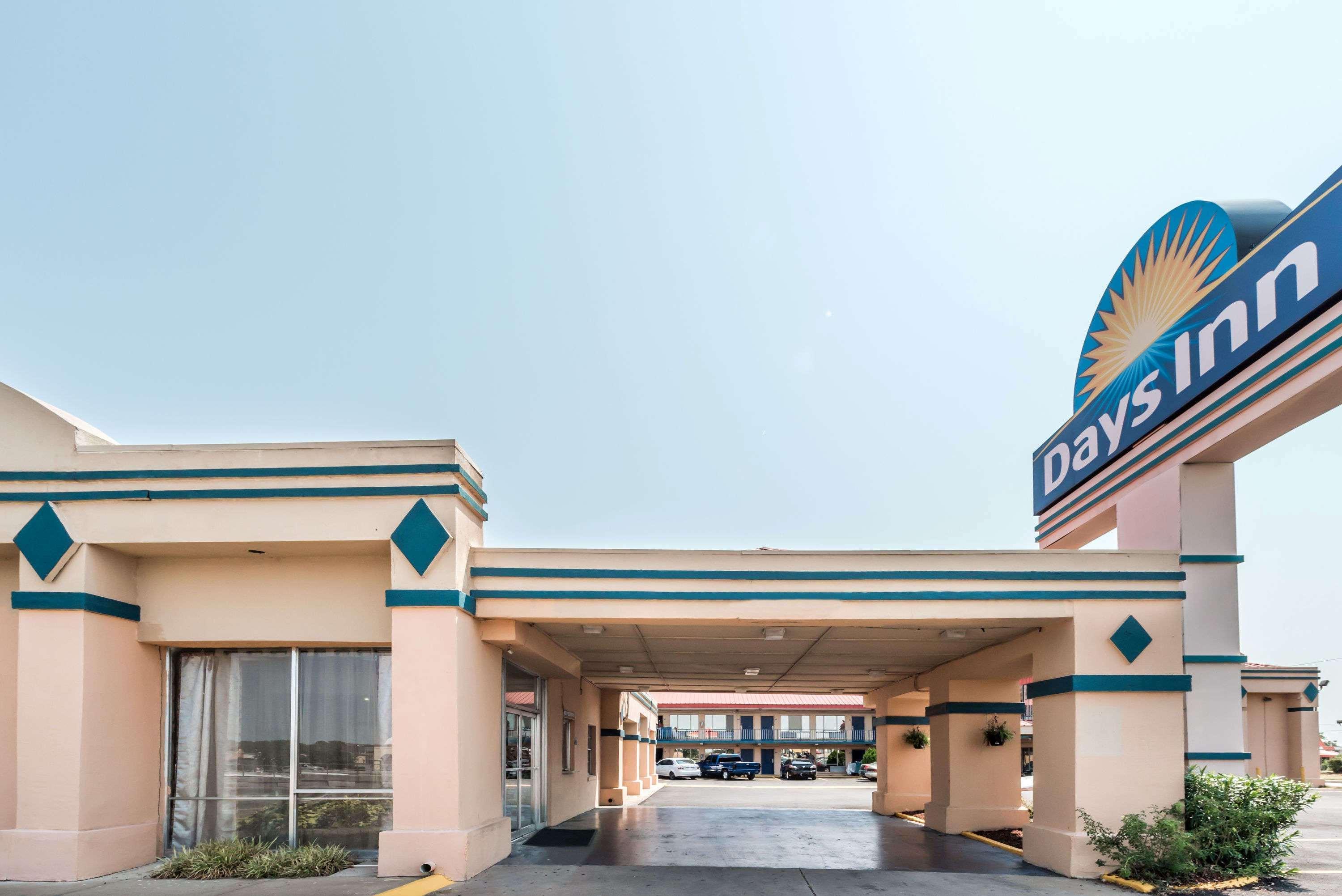 HOTEL DAYS INN SOUTH FORT WORTH, TX 2* (United States) - from US$ 59 |  BOOKED